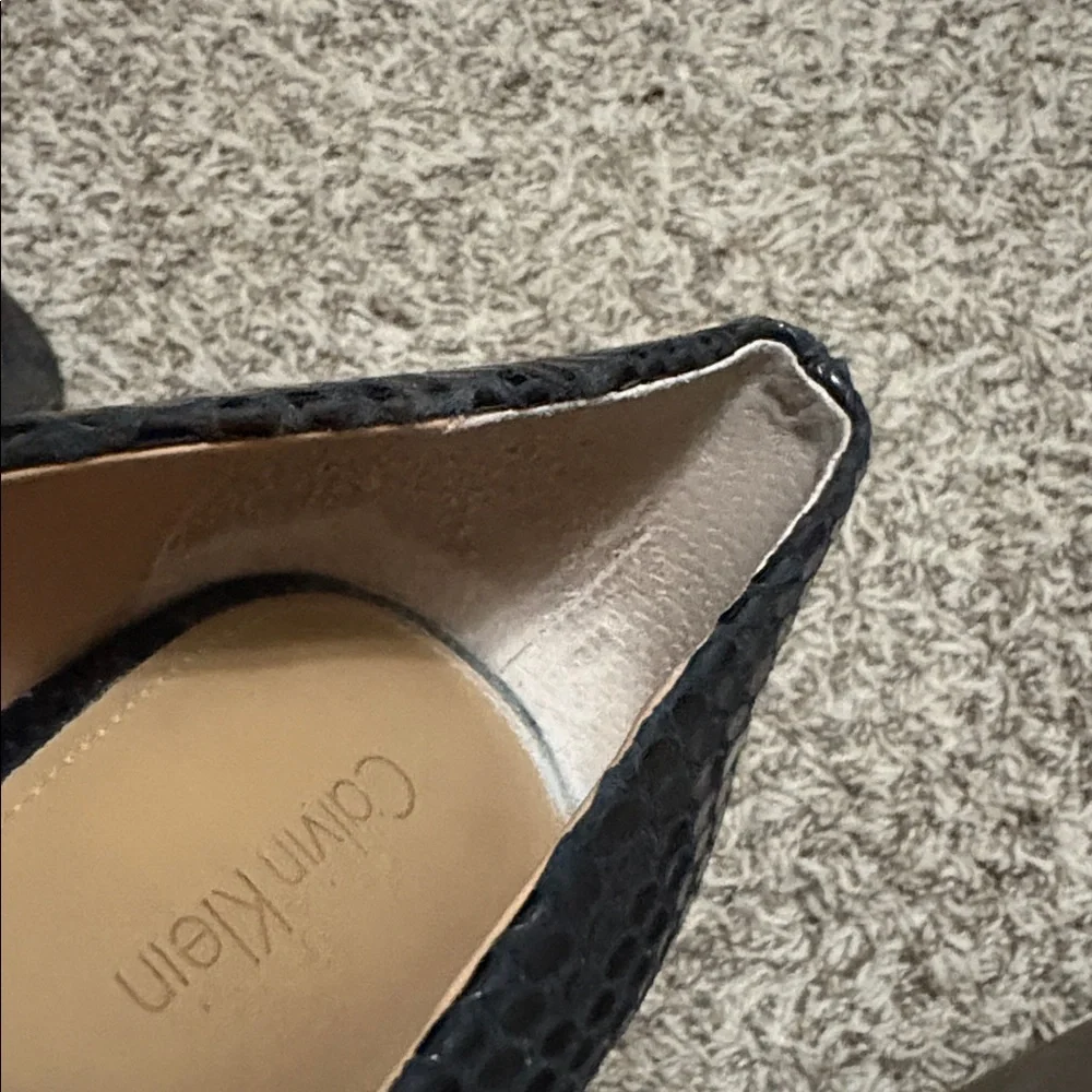 Calvin Klein Gayle 7.5 Elegant Black Women's Heels Pumps Snakeskin Patent Style